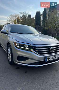 Volkswagen Passat  2020