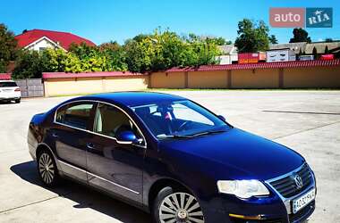 Volkswagen Passat  2005