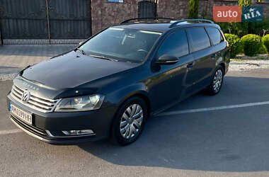 Volkswagen Passat  2011