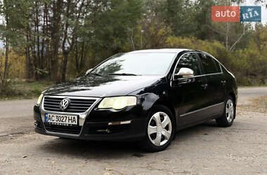 Volkswagen Passat  2005