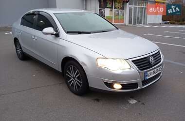 Volkswagen Passat  2005