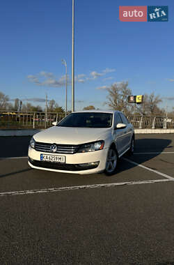 Volkswagen Passat 2011