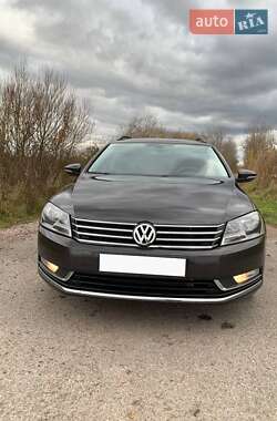 Volkswagen Passat 2011