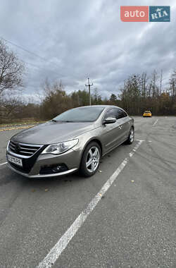 Volkswagen Passat  2010