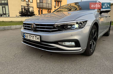 Volkswagen Passat  2022