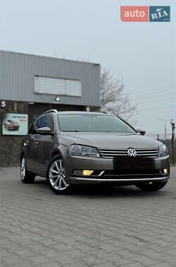 Volkswagen Passat  2011