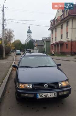 Volkswagen Passat  1996