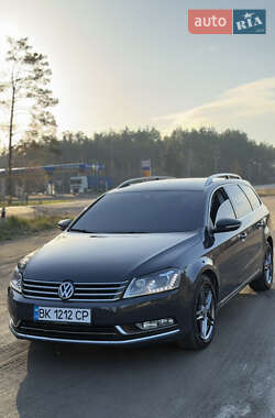 Volkswagen Passat  2011