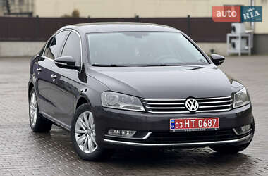 Volkswagen Passat  2011