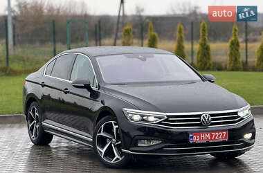 Volkswagen Passat  2020