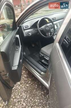 Volkswagen Passat  2012