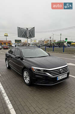 Volkswagen Passat 2021