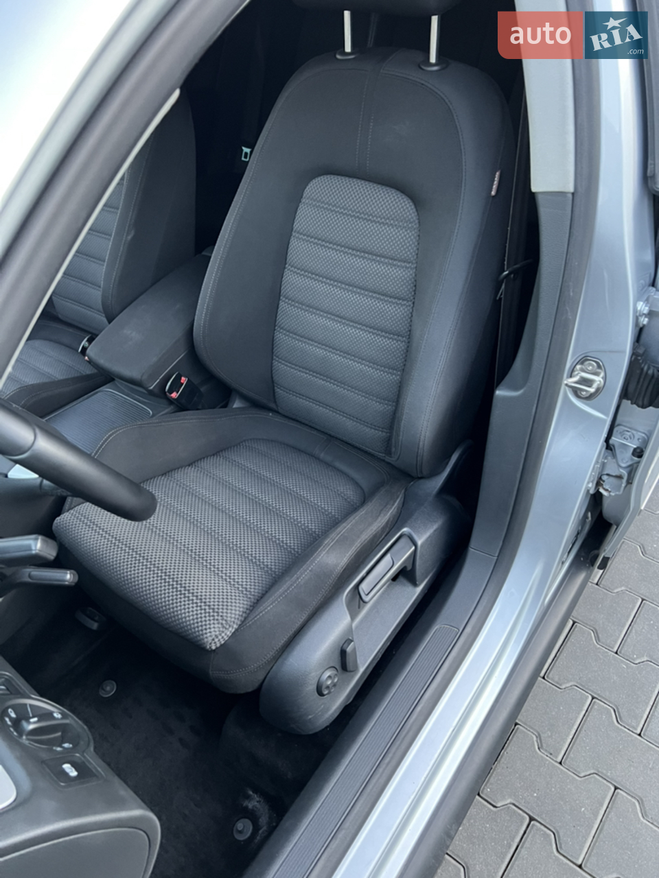 2010 Volkswagen Passat - мініатюра 3