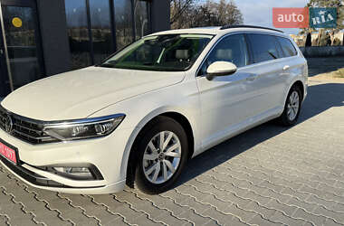 Volkswagen Passat  2022