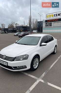 Volkswagen Passat  2012