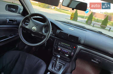 Volkswagen Passat  1998