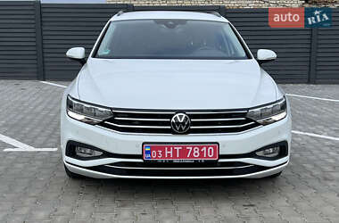 Volkswagen Passat  2021