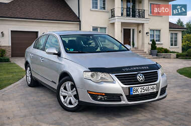 Volkswagen Passat  2005