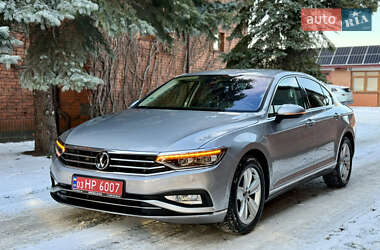 Volkswagen Passat  2022