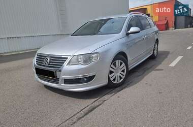 Volkswagen Passat  2010