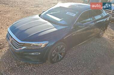 Volkswagen Passat  2021