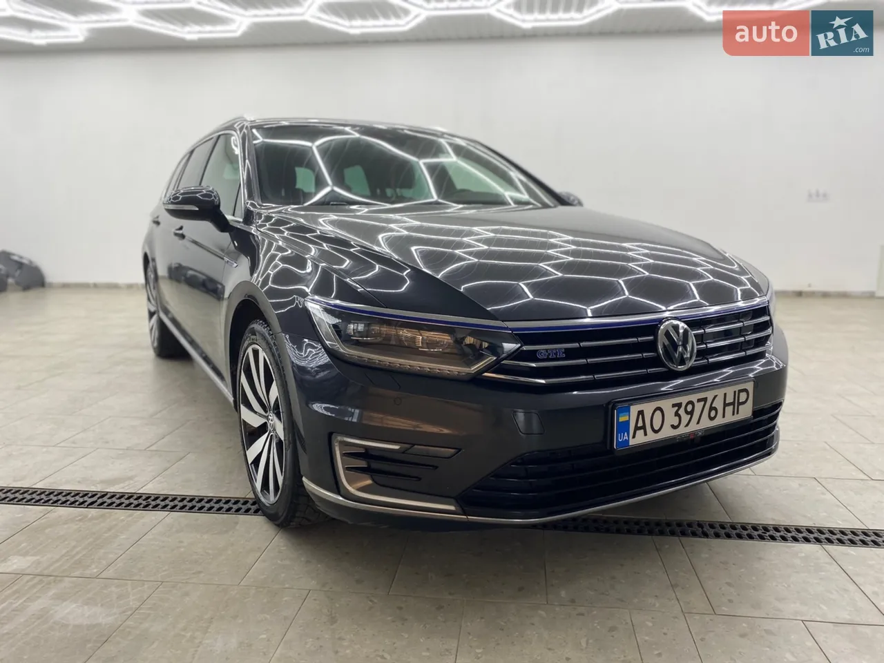 2017 Volkswagen Passat - мініатюра 2