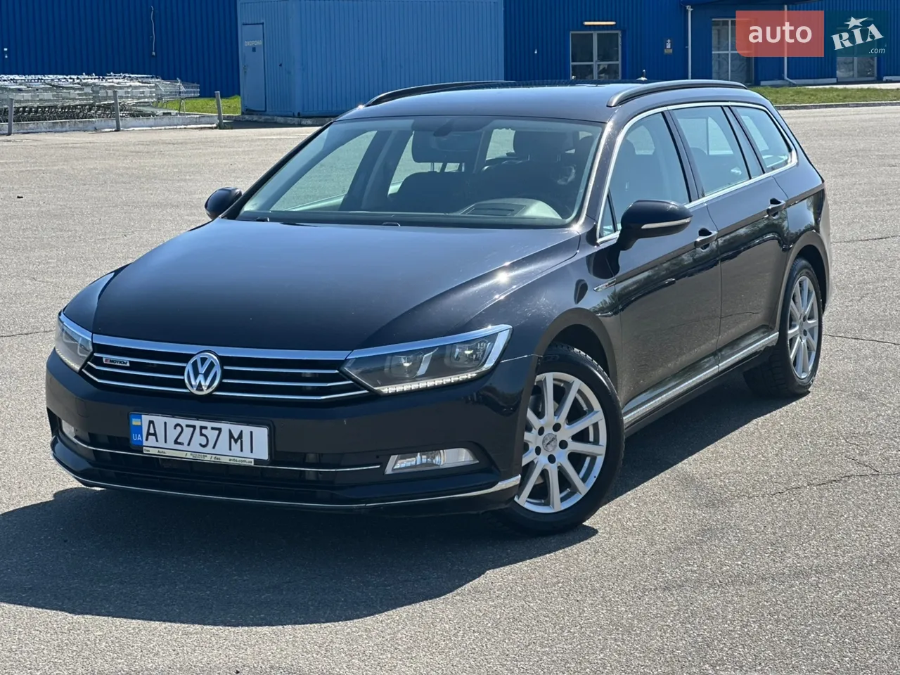 2017 Volkswagen Passat - фото 1