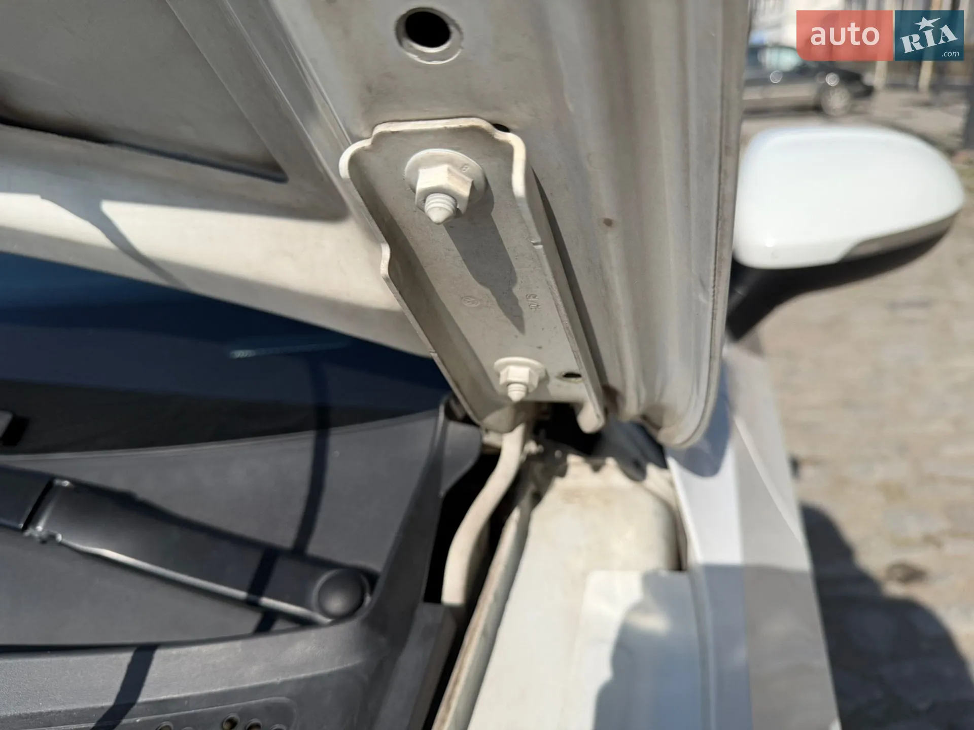 Volkswagen Passat 2016 VIN WVWZZZ3CZGE225766 фото оголошення 12 з 23