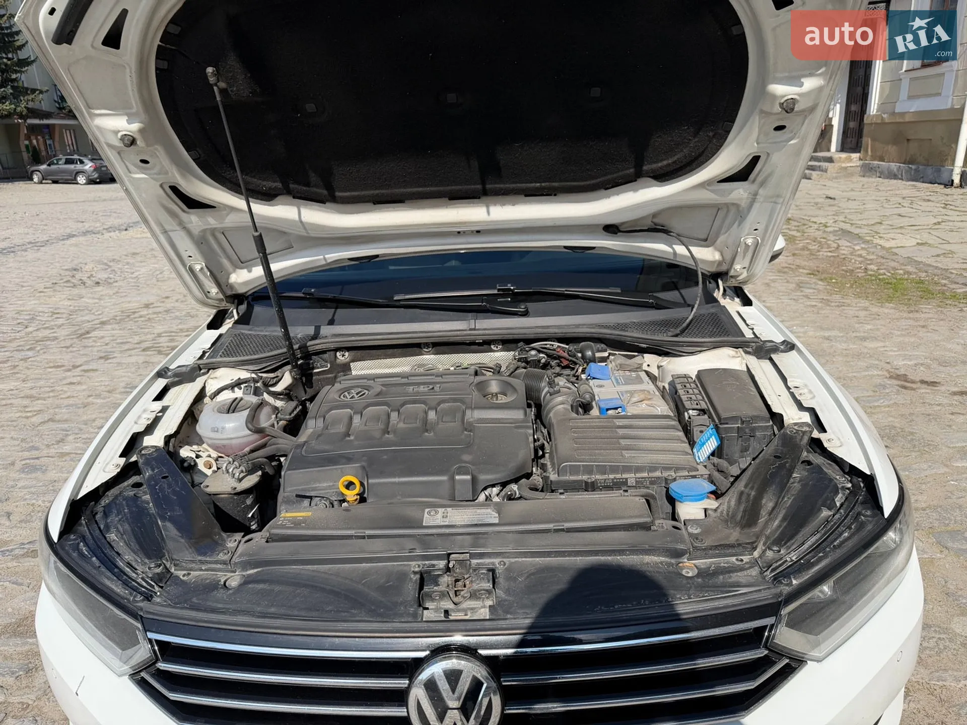 Volkswagen Passat 2016 VIN WVWZZZ3CZGE225766 фото оголошення 14 з 23