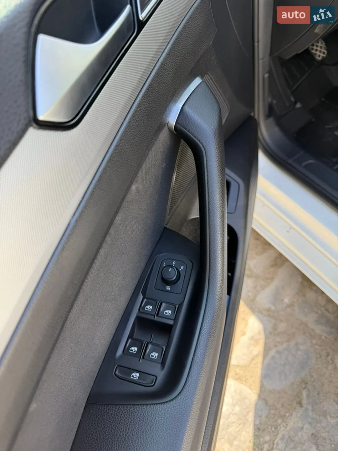 Volkswagen Passat 2016 VIN WVWZZZ3CZGE225766 фото оголошення 16 з 23