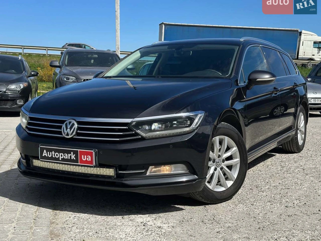 2015 Volkswagen Passat - фото 1