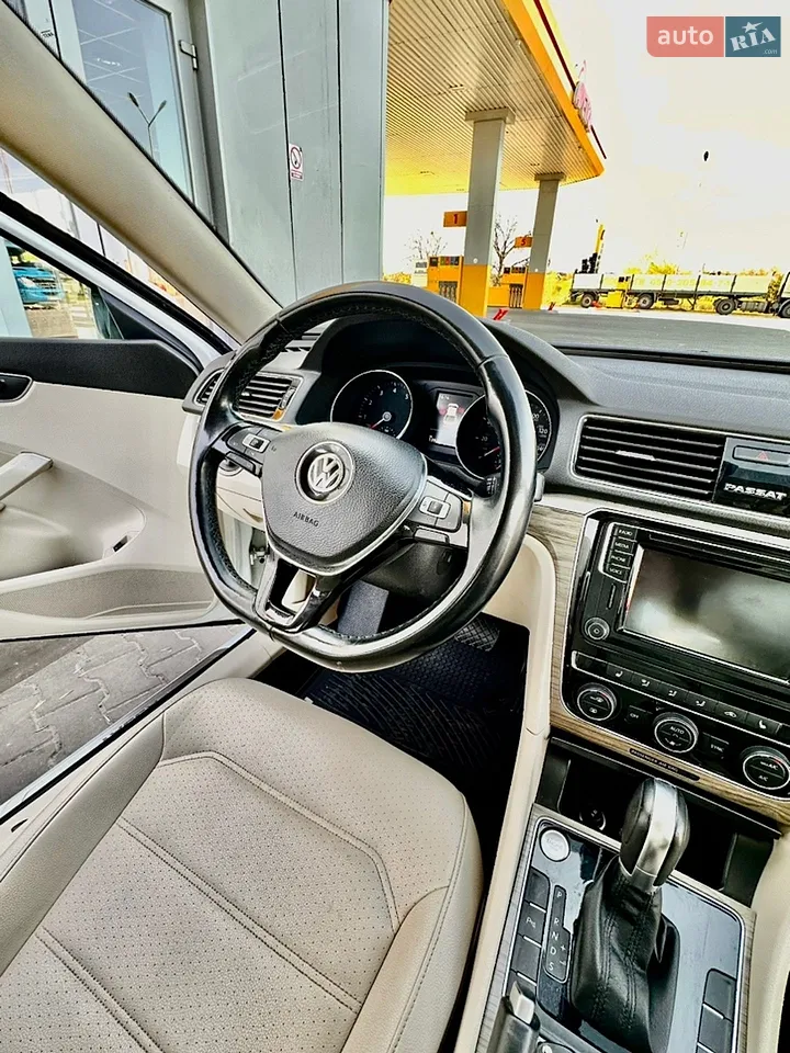 2017 Volkswagen Passat - мініатюра 5