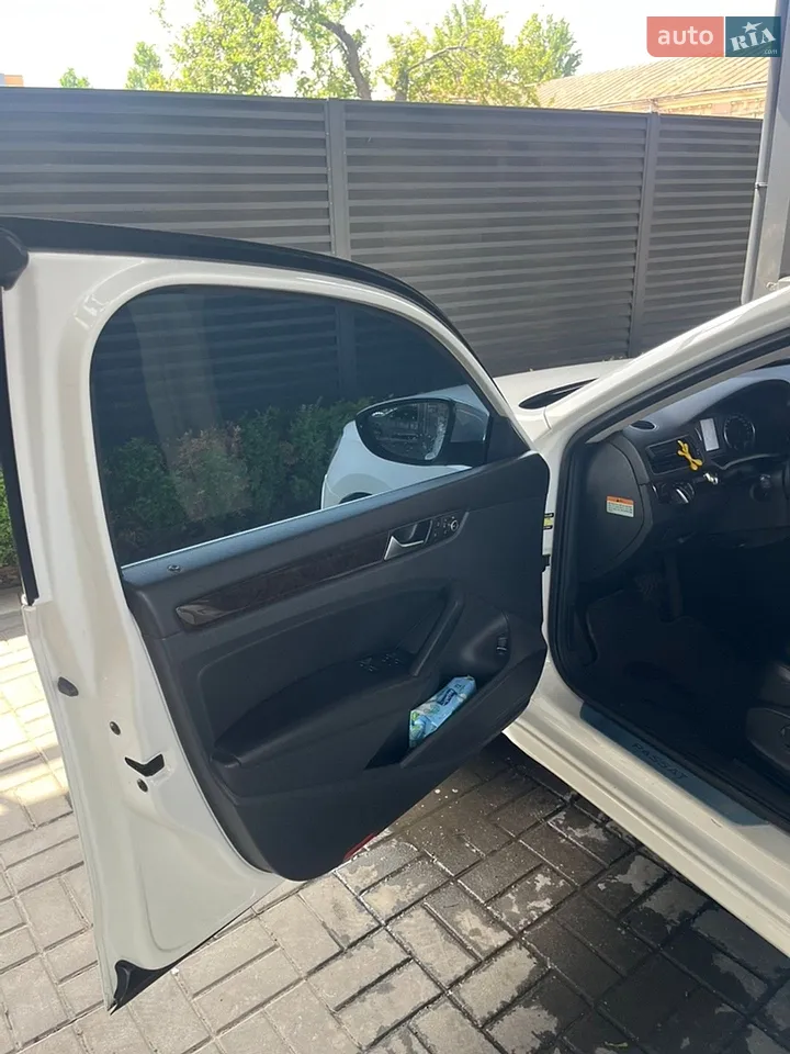2014 Volkswagen Passat - мініатюра 3