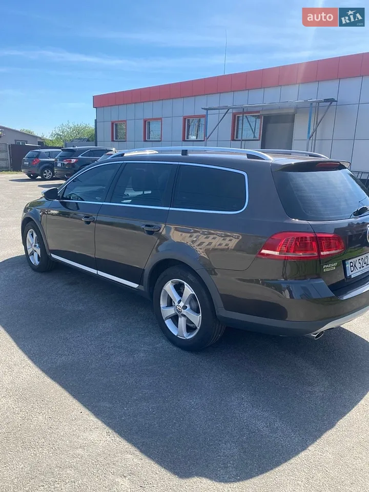 2012 Volkswagen Passat - мініатюра 4