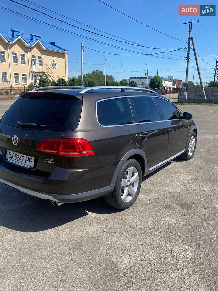 2012 Volkswagen Passat - мініатюра 5