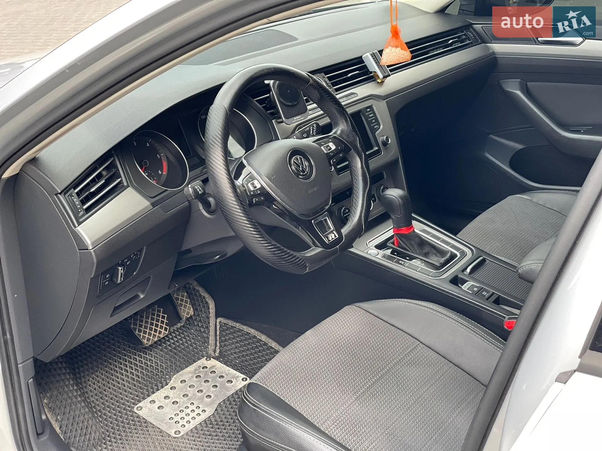 Volkswagen Passat 2014 VIN WVWZZZ3CZFE419834 фото оголошення 18 з 29