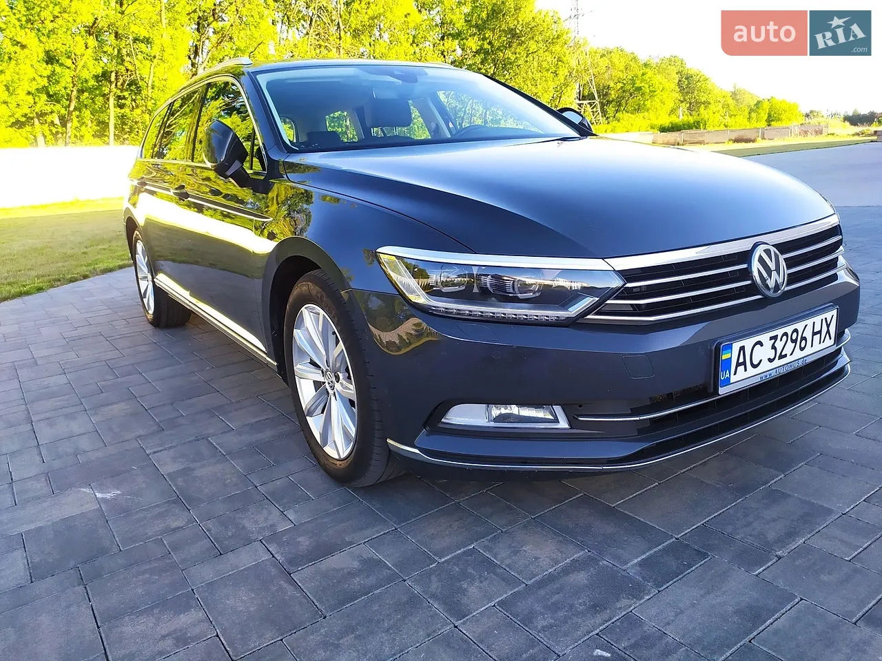 2019 Volkswagen Passat - мініатюра 2