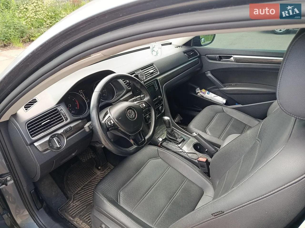 2017 Volkswagen Passat - мініатюра 2