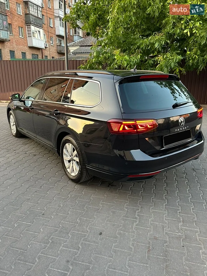 2022 Volkswagen Passat - мініатюра 4
