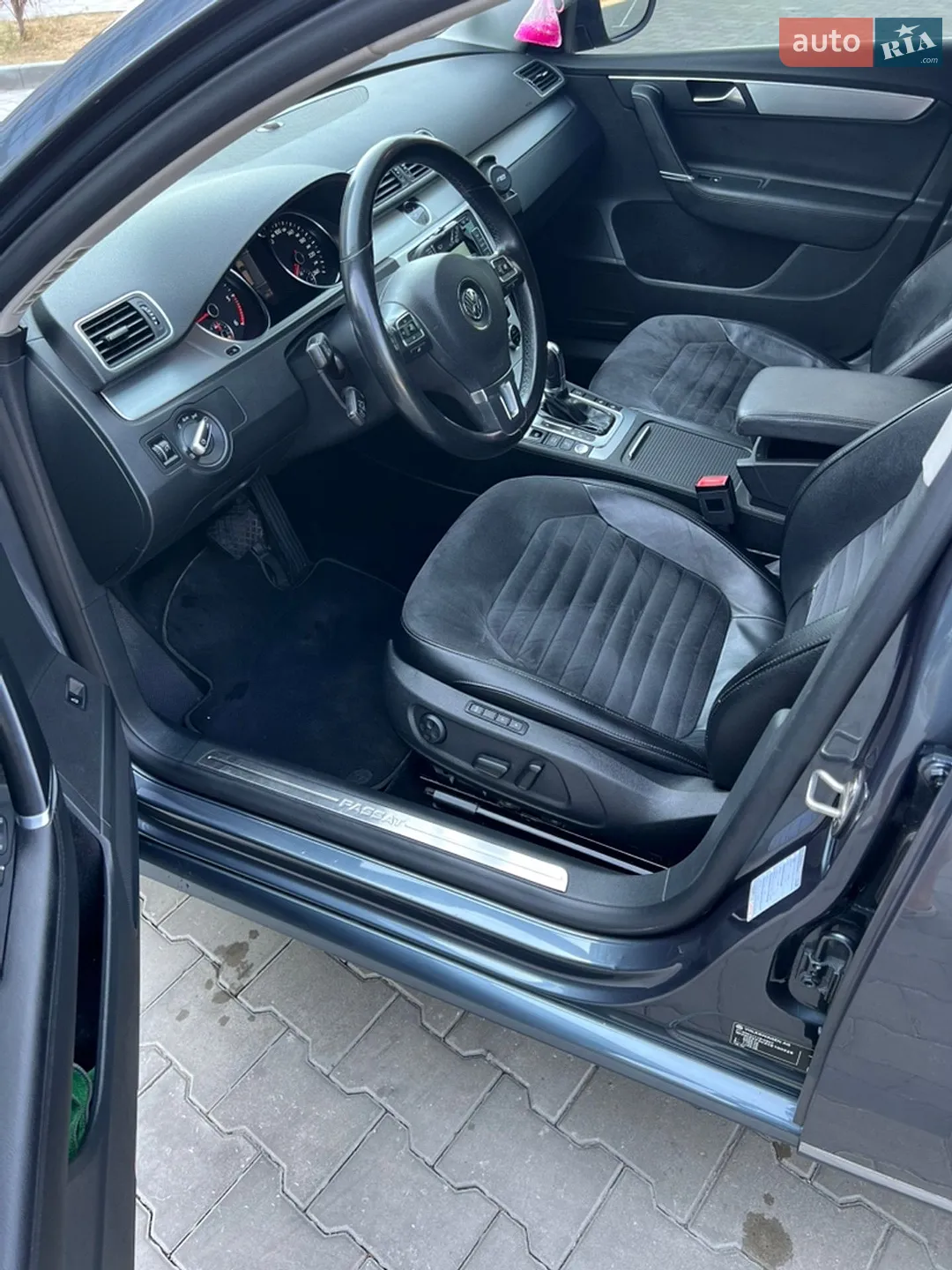 Volkswagen Passat 2011 VIN WVWZZZ3CZCE100928 фото оголошення 21 з 47