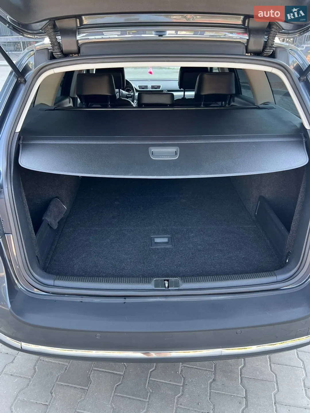 Volkswagen Passat 2011 VIN WVWZZZ3CZCE100928 фото оголошення 24 з 47