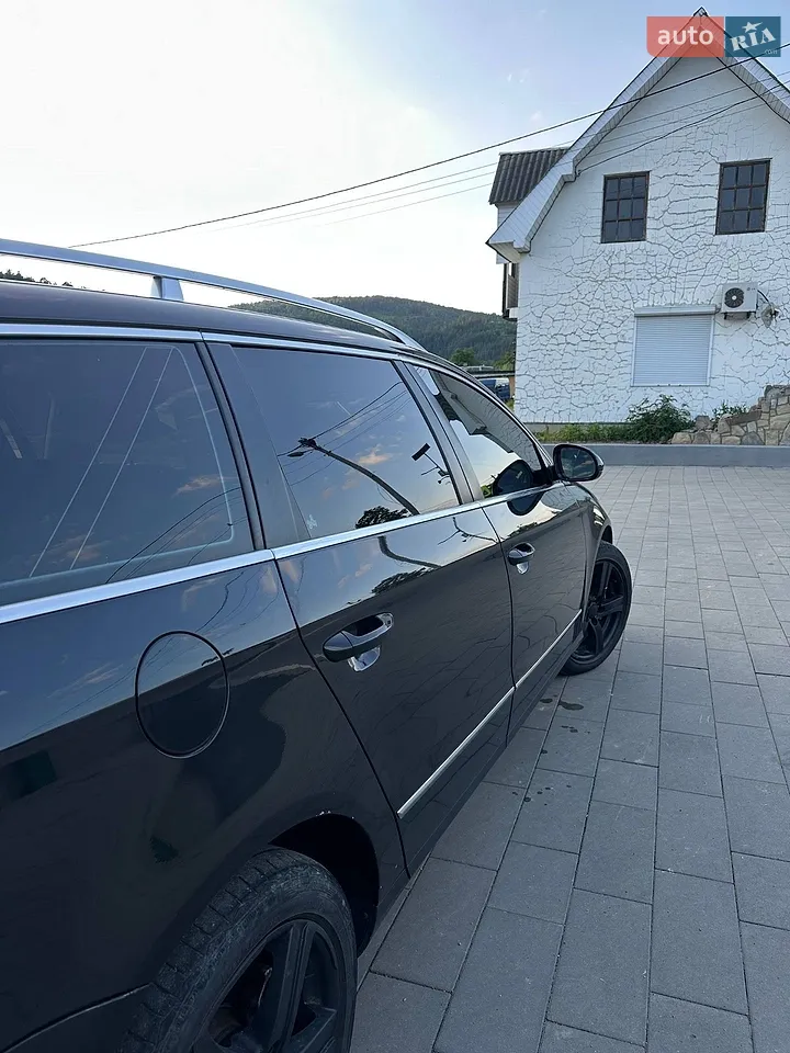 2010 Volkswagen Passat - мініатюра 3