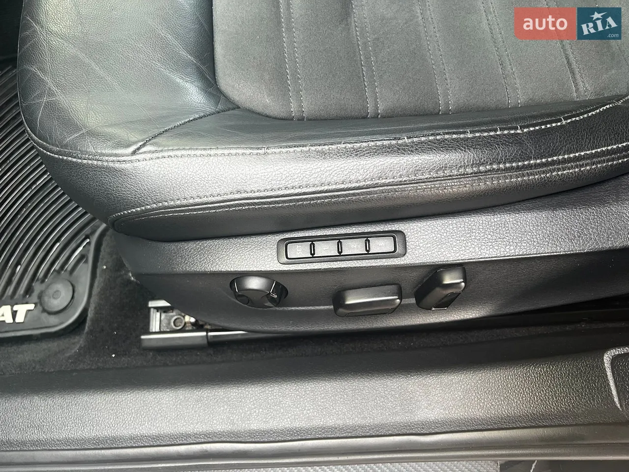 2012 Volkswagen Passat - мініатюра 3