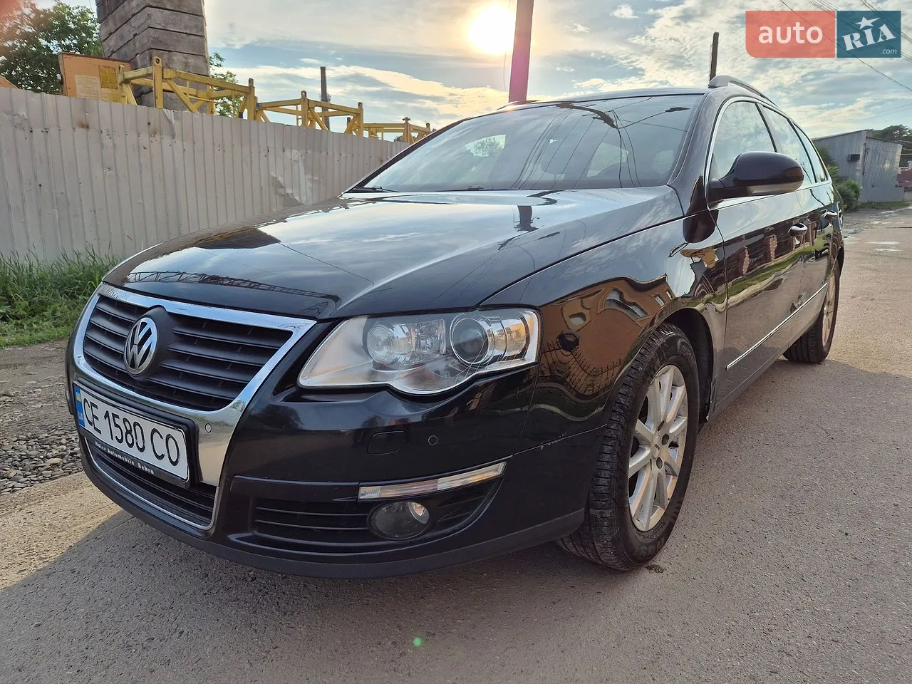 2010 Volkswagen Passat - мініатюра 4