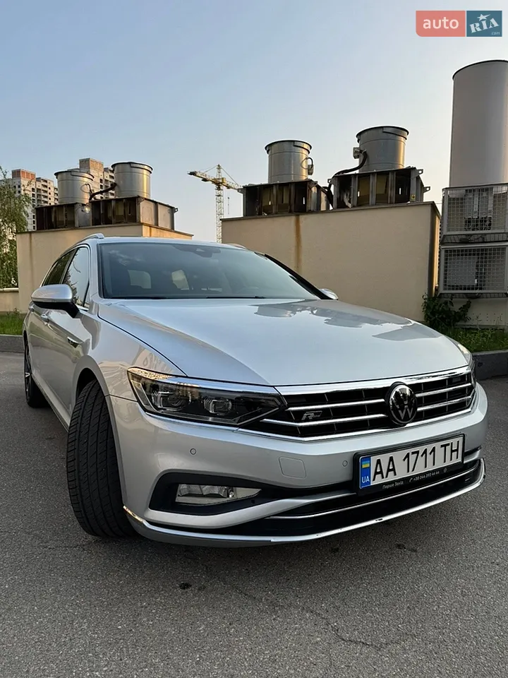 2022 Volkswagen Passat - мініатюра 2