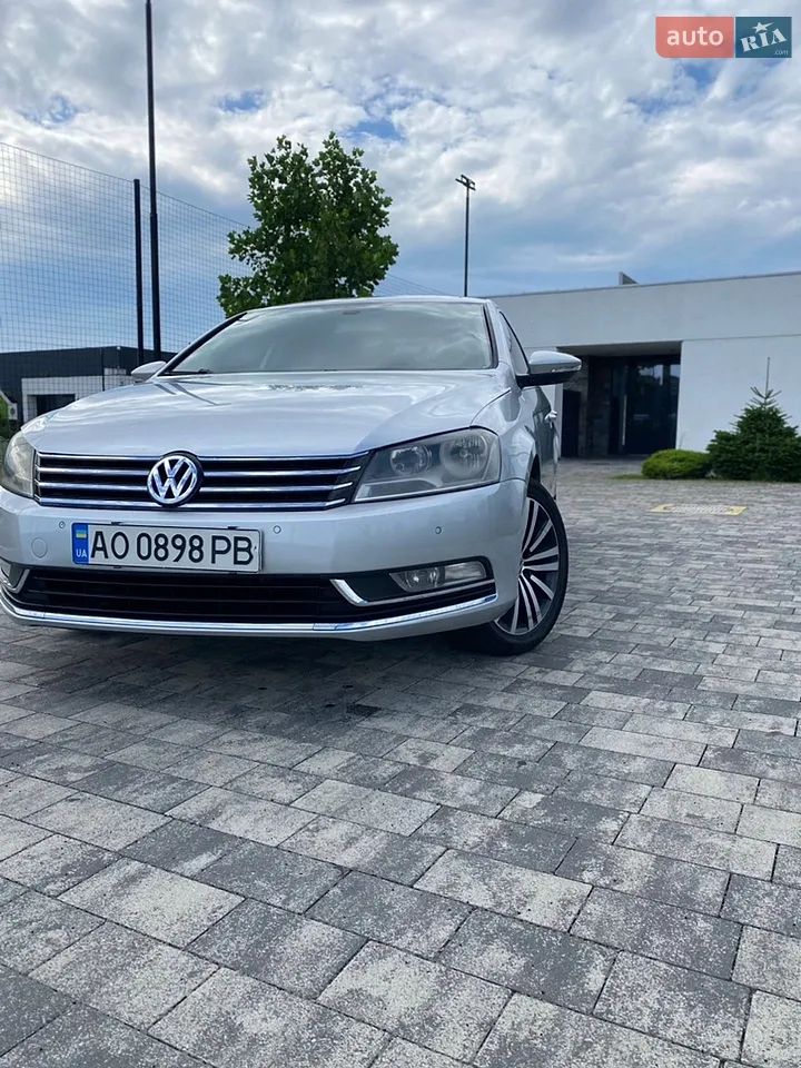 2011 Volkswagen Passat - мініатюра 2