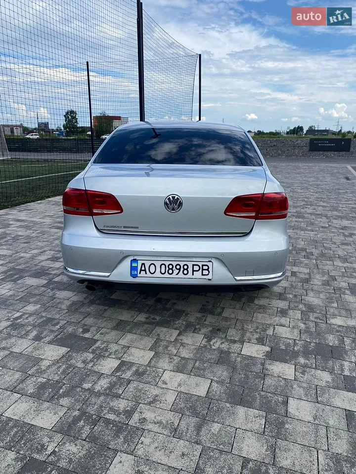 2011 Volkswagen Passat - мініатюра 4