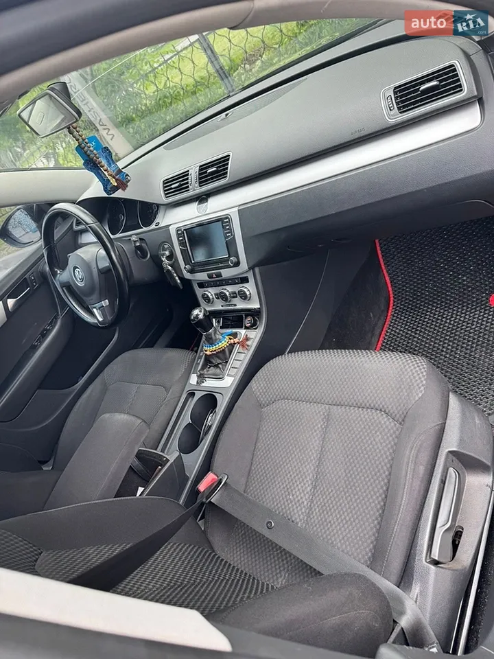 2013 Volkswagen Passat - мініатюра 5