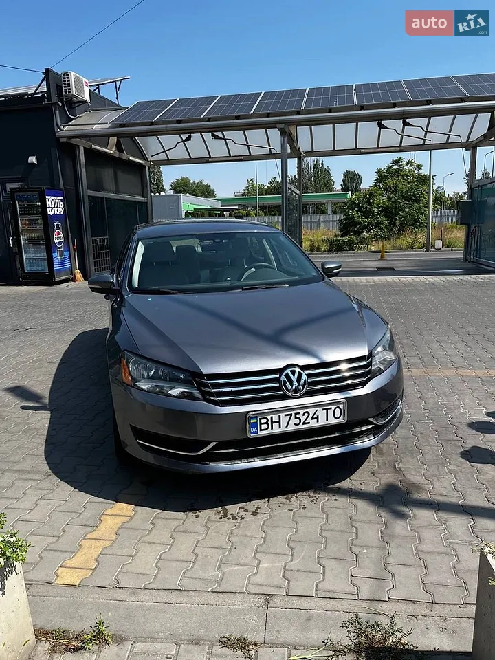 2013 Volkswagen Passat - мініатюра 2