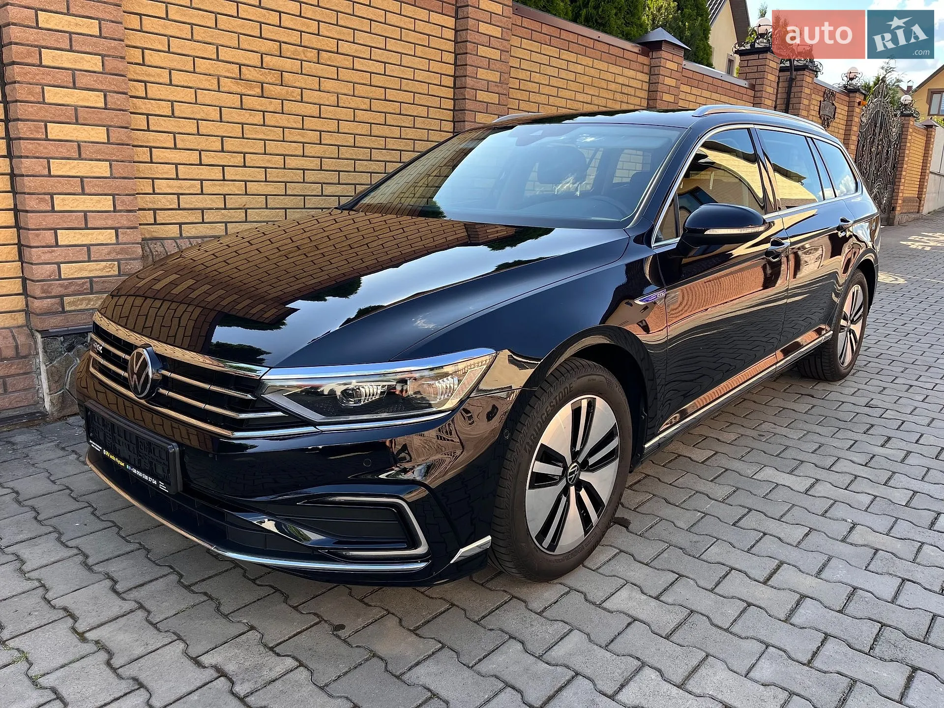 VOLKSWAGEN ID.4 PRO 2021 VIN WVGZZZE2ZMP011186 фото оголошення 4 з 9